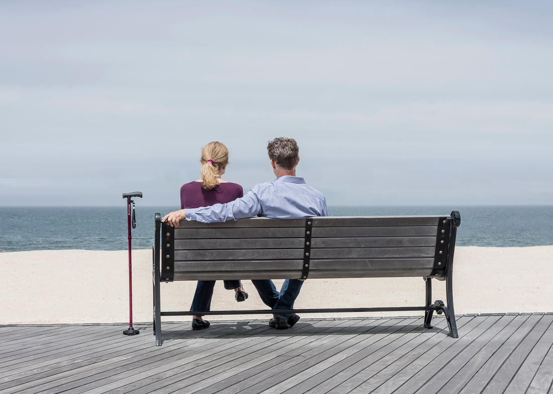 Cane vs Crutches: Choosing the Right Walking Aid for Mobility